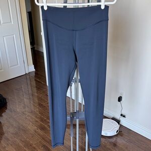 lululemon True Navy Wunder Under Smooth Cover 28” Leggings
